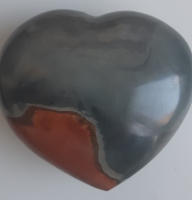 Polychroom jaspis hart